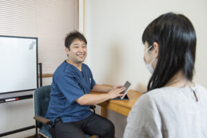 はり灸院での説明の様子